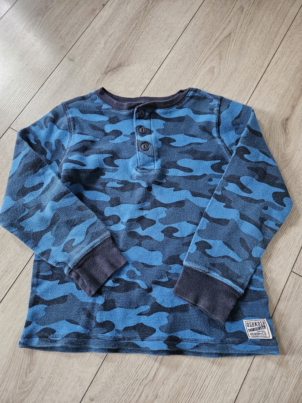 OshKosh B'gosh Boys Blue Camo Waffle Knit Thermal Henley Shirt Size 8